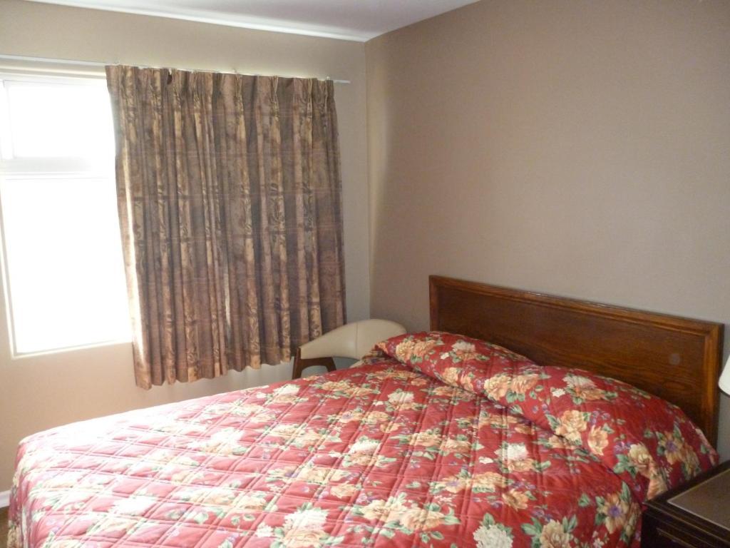 Maple Glen Motel London Extérieur photo