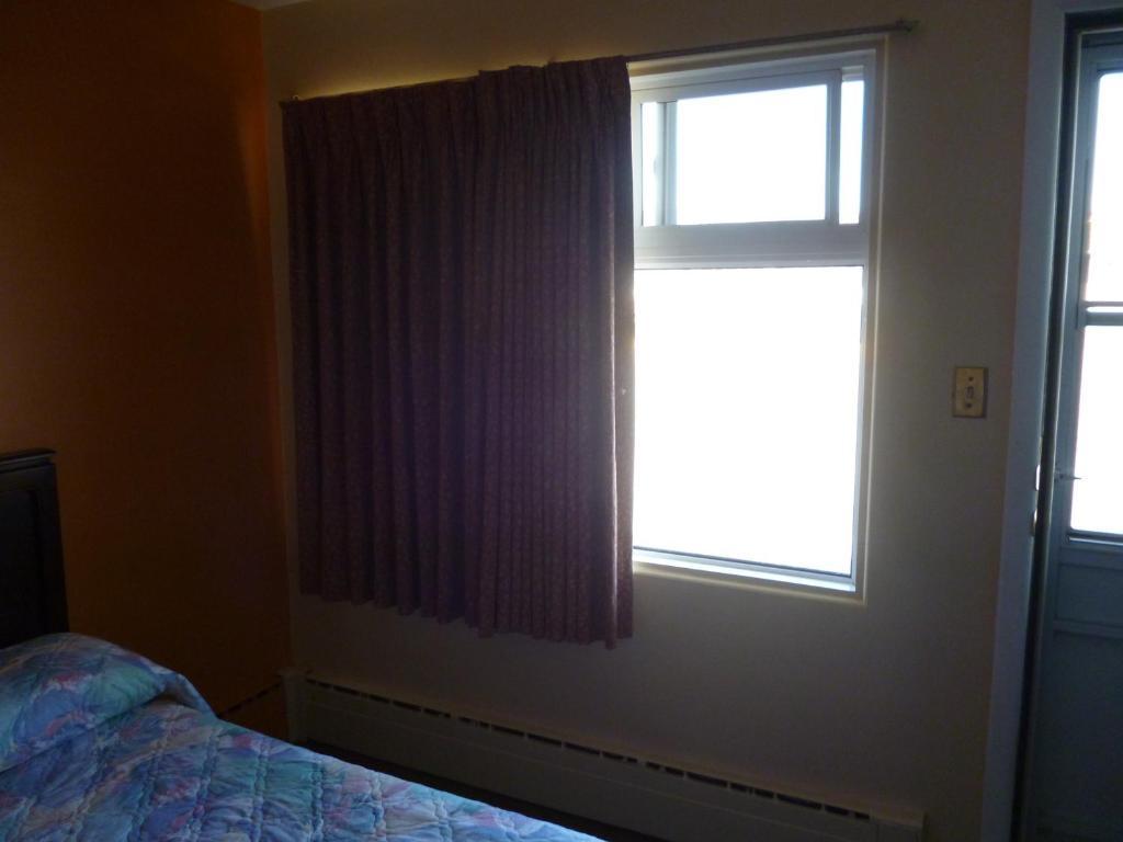 Maple Glen Motel London Extérieur photo