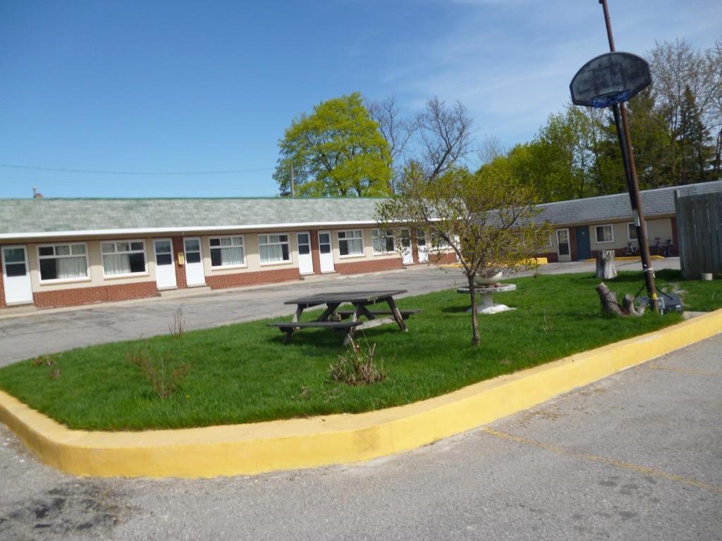 Maple Glen Motel London Extérieur photo