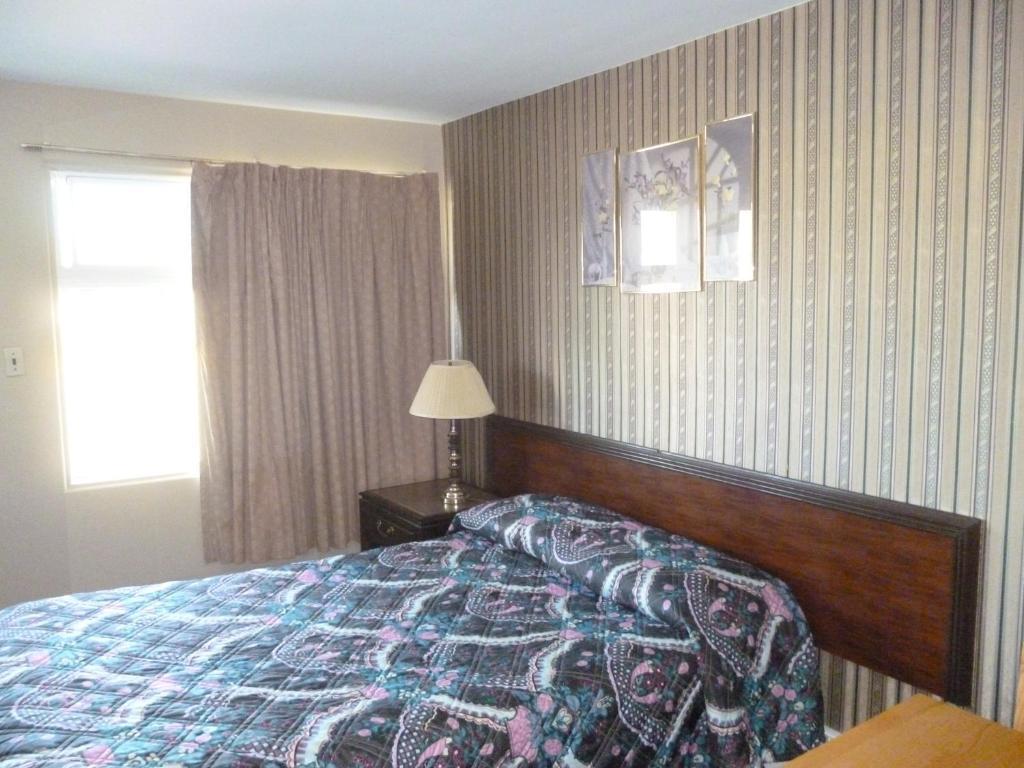 Maple Glen Motel London Extérieur photo