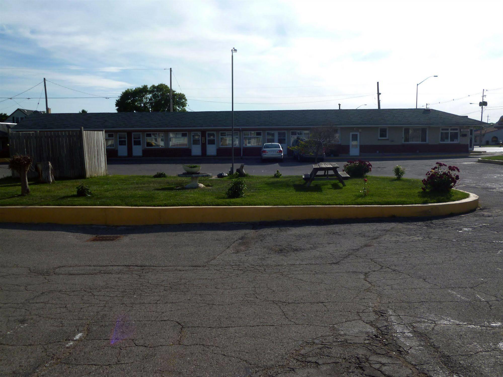 Maple Glen Motel London Extérieur photo